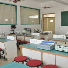 Mumbai University Campus photo (2) by Harsh Yeram