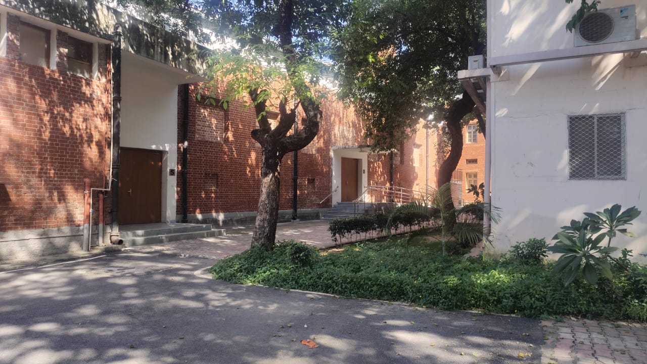 SRCC Campus photo (14) by TANMAY JAISWAL