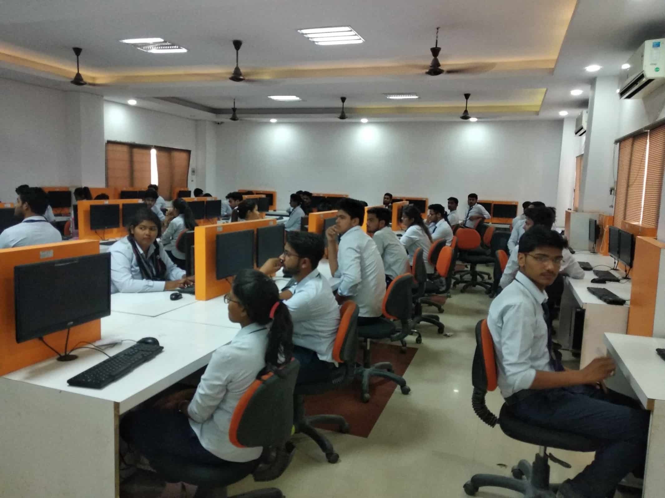 SRMU Facilities & Labs photo (16) by ADBHUT PANDEY