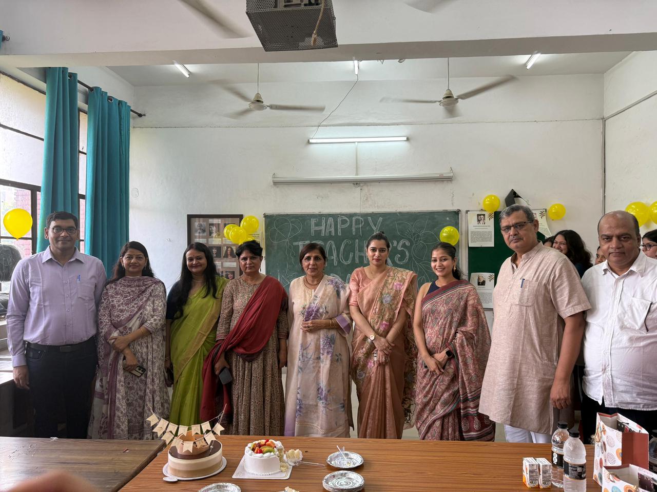 Vivekananda College Extra-Curricular photo (9) by MANASVI KAUSHAL
