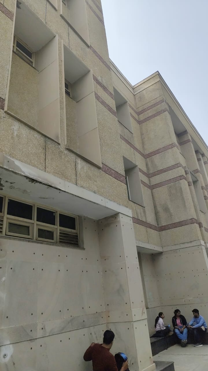 Deshbandhu College Campus photo (4) by Suman Gulati