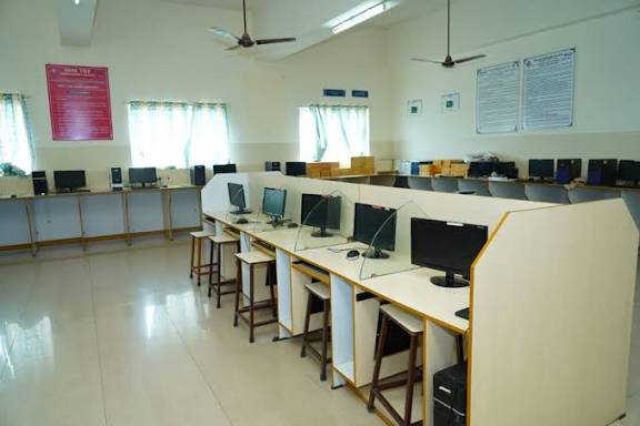 SRM University Chennai Facilities & Labs photo (6) by Archana pandey