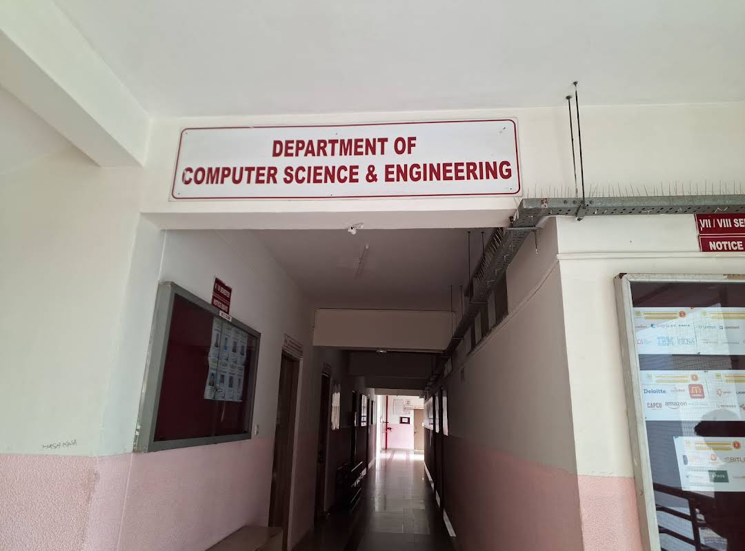East West Institute of Technology Bangalore Campus photo (2) by Poorna Chandra Tejaswi