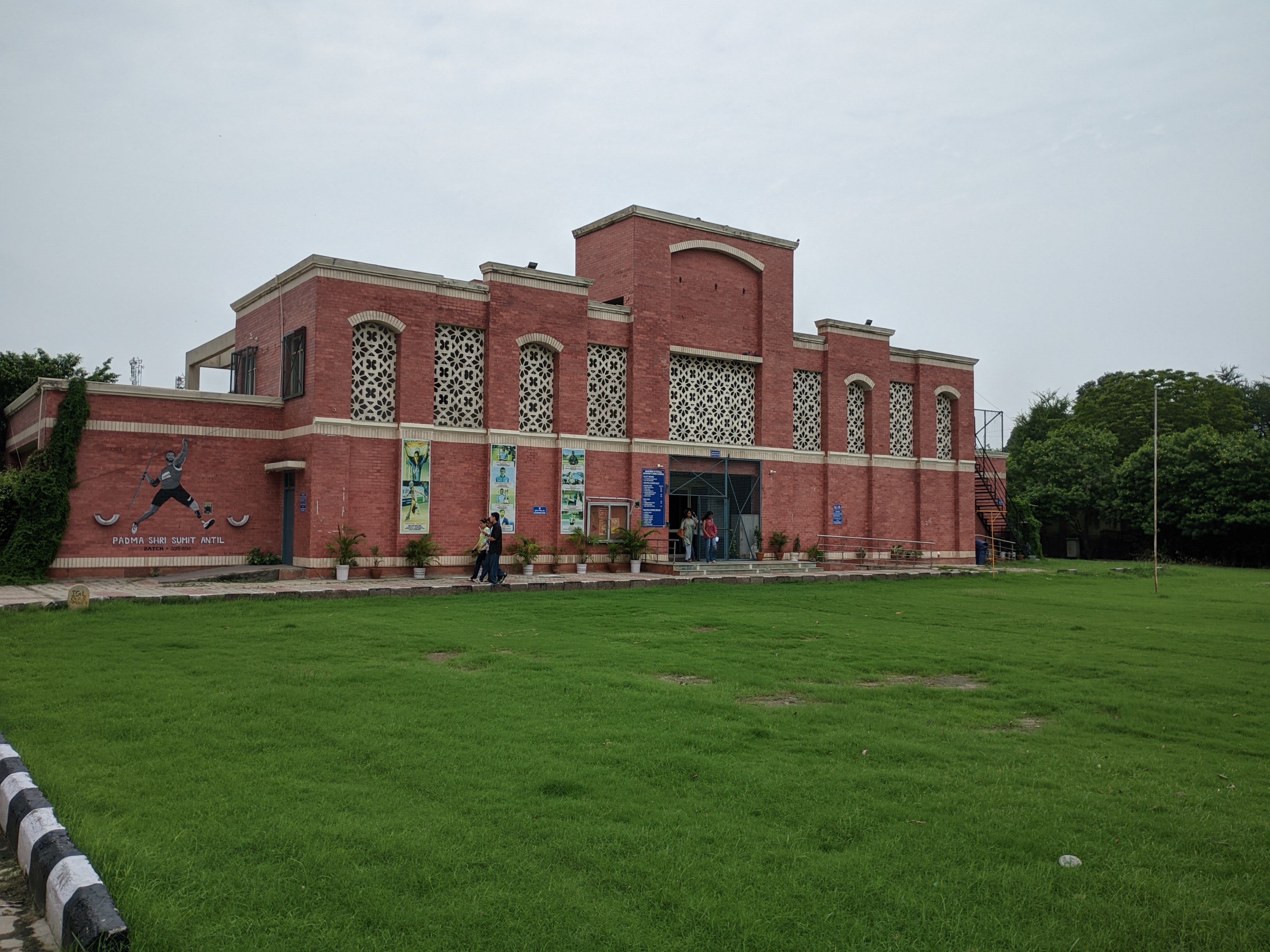 Ramjas College Campus photo (6) by Shubhashish Gupta
