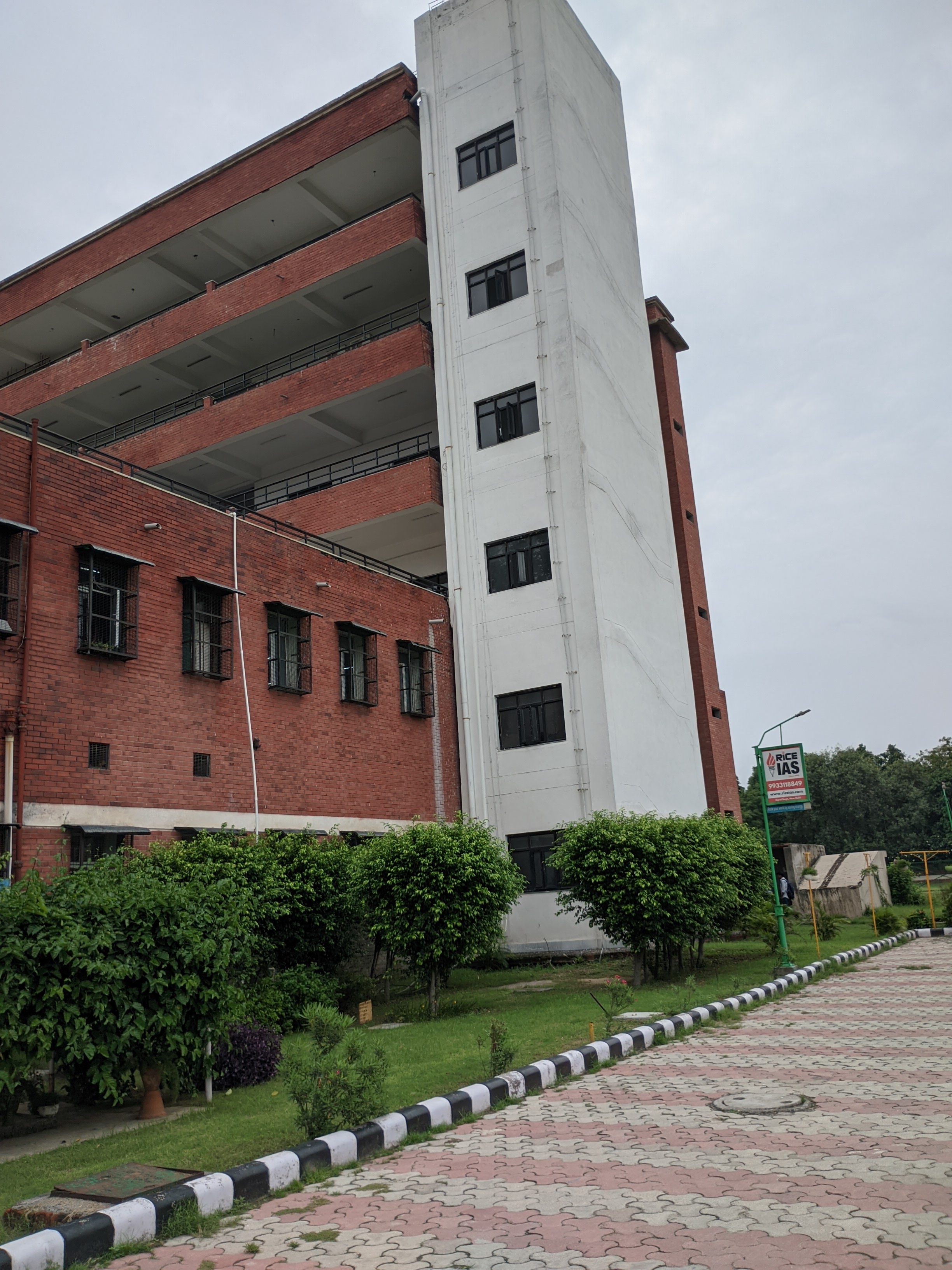 Ramjas College Infrastructure & Academic Building photo (3) by Shubhashish Gupta