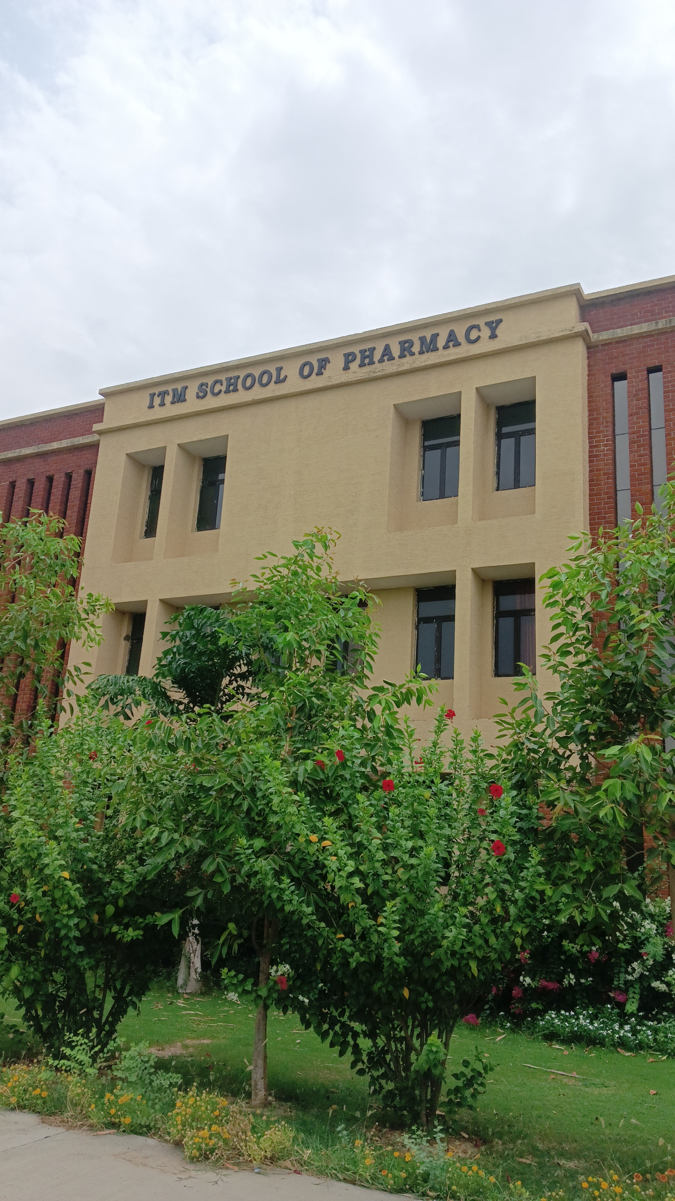 ITM SLS Baroda University, Vadodara Campus photo (5) by Mihir Govind Pandya