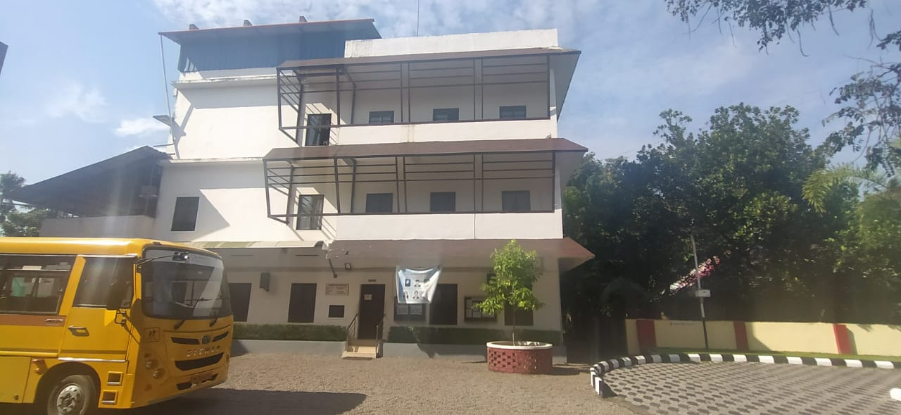 Chinmaya College of Arts, Commerce and Science Ernakulam General photo (8) by K J BABIO