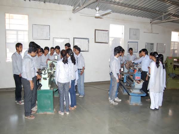 Gurukul Institute of Engineering and Technology Kota Facilities & Labs photo (4) by Alfahad