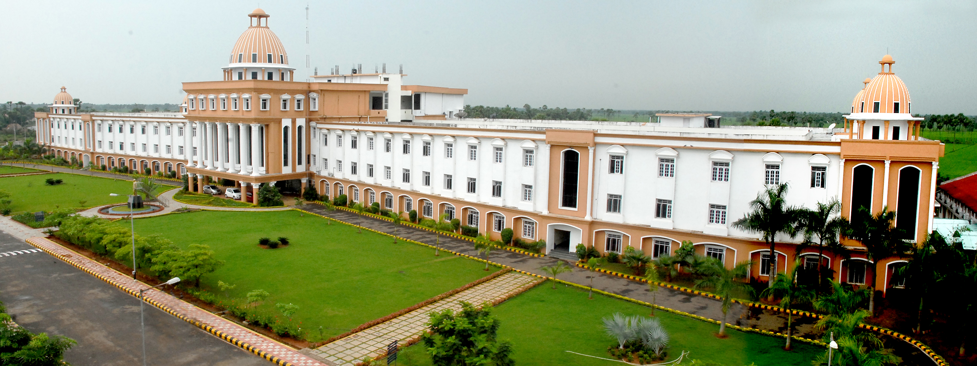 Gudlavalleru Engineering College Campus photo (19) by Satya Kartheek Devanaboina