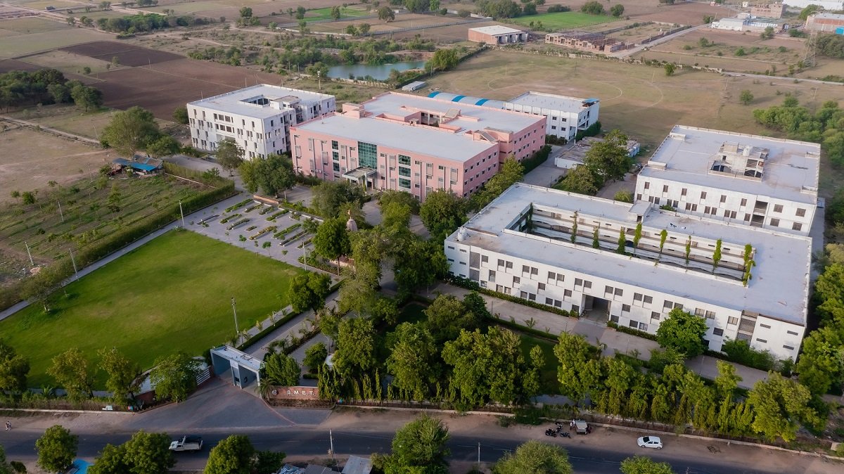Monark University Ahmedabad Infrastructure & Academic Building photo (1) by Raijay