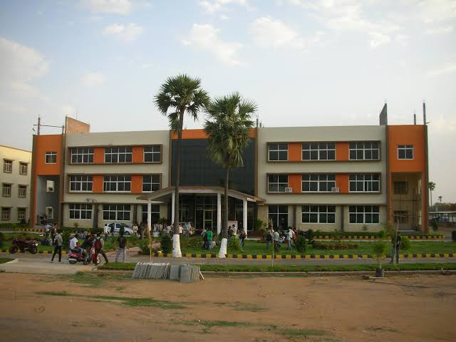 Visvesvaraya College of Engineering and Technology Ibrahimpatnam General photo (1) by D vishnu