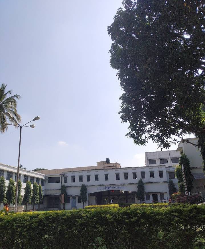 Yeshwant Mahavidyalaya Nanded Infrastructure & Academic Building photo (3) by Suraj chandel