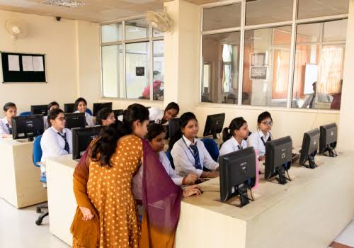 SR Group of Institutions Jhansi Facilities & Labs photo (2) by Sejal Agarwal
