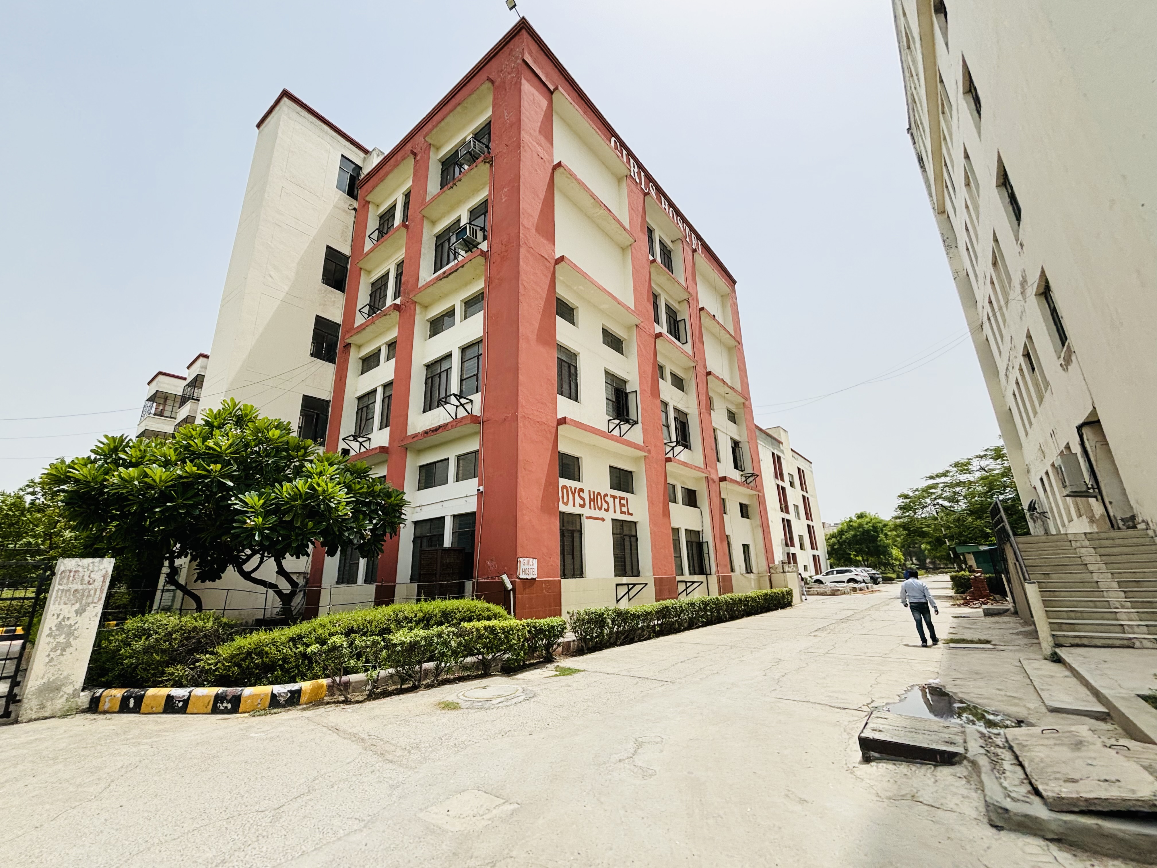 I.T.S Dental College Ghaziabad Infrastructure & Academic Building photo (1) by Samiyah Masood