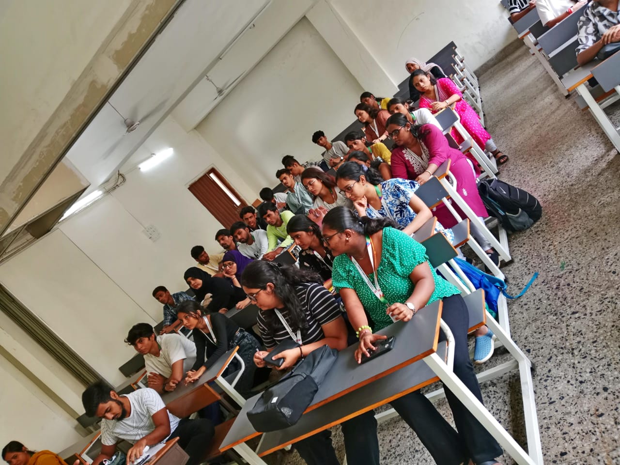 L.S. Raheja College of Arts and Commerce Mumbai Campus photo (2) by Govind kuamawat