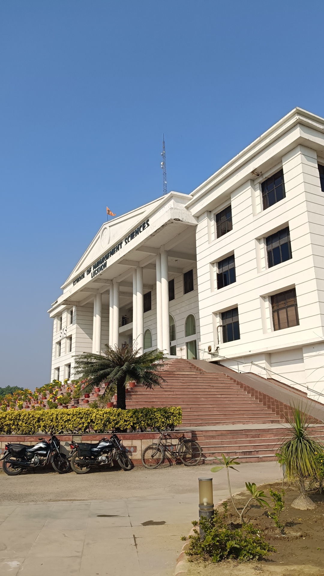 SMS Lucknow Campus photo (14) by shagun tiwari